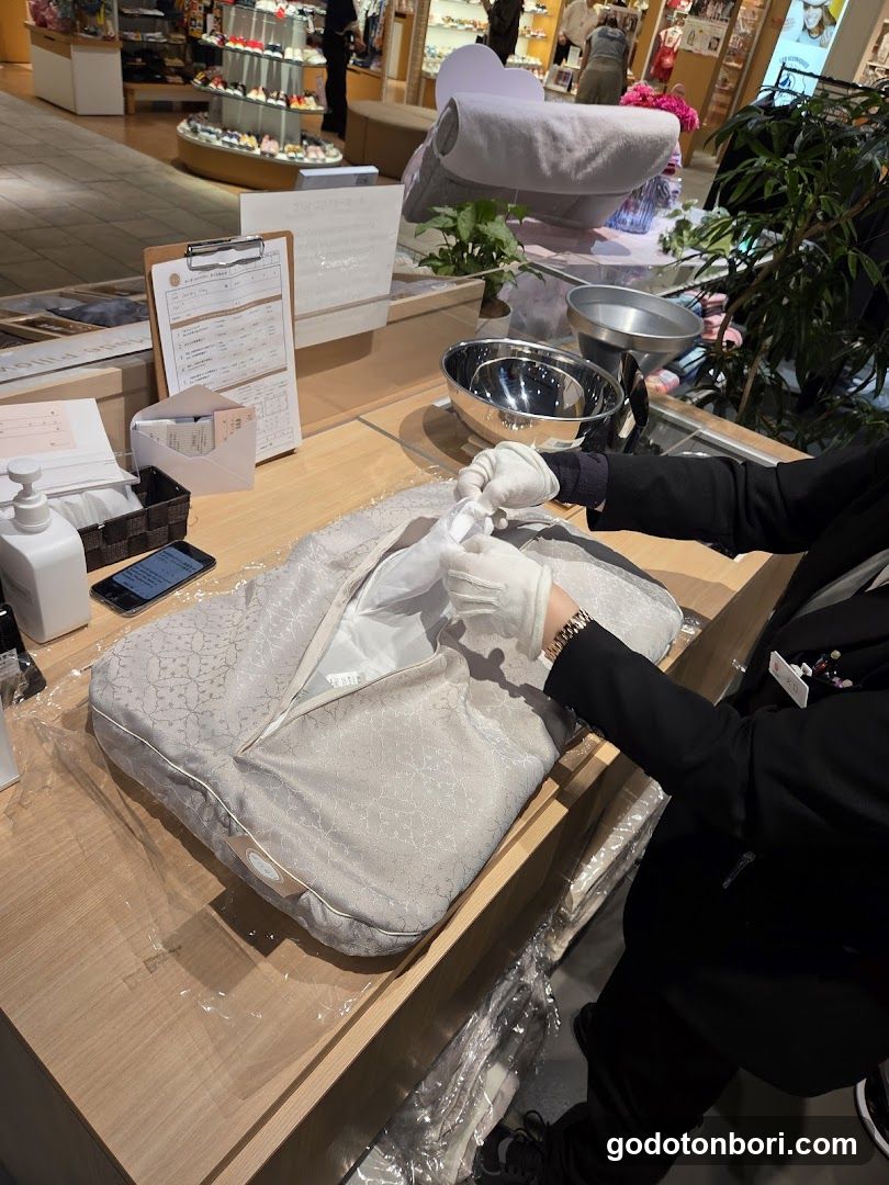 Nihonbashi Nishikawa Daimaru Shinsaibashi store