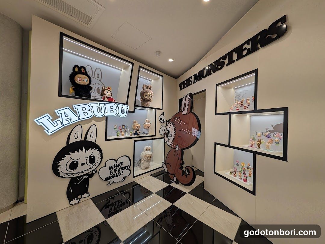 POP MART 大阪なんば店