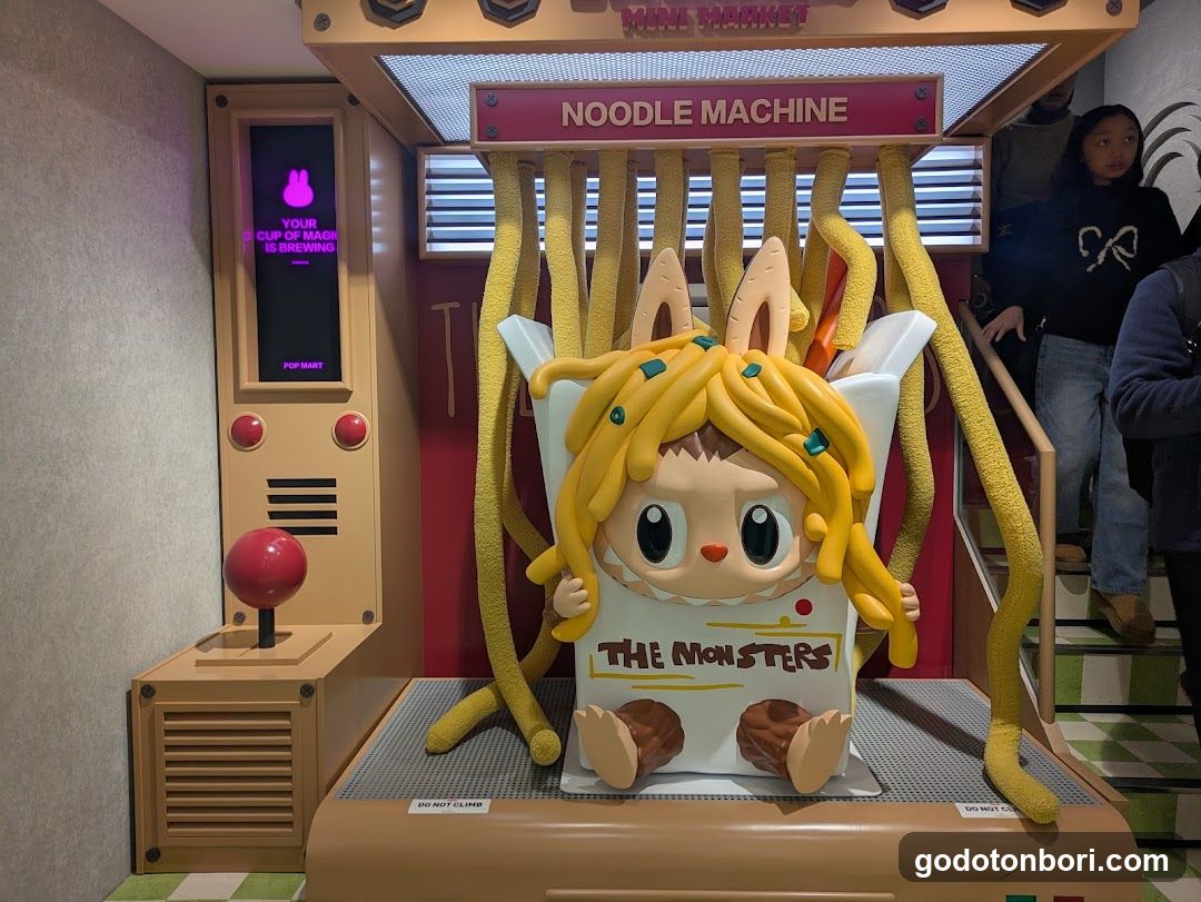 POP MART 大阪なんば店