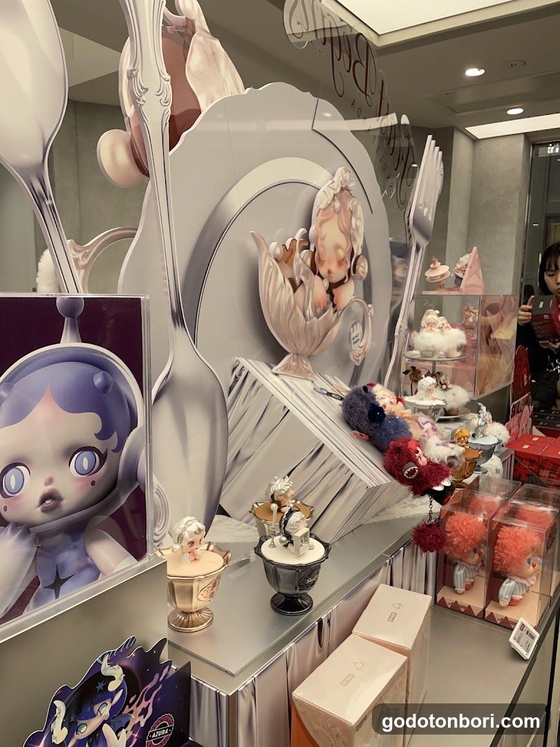 POP MART 大阪なんば店