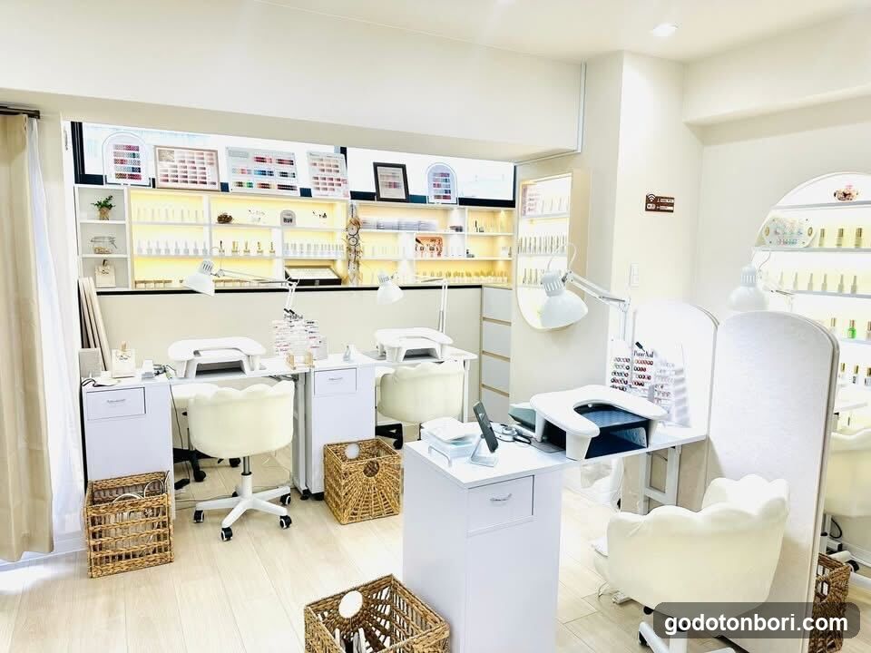 Nail Salon PONO（ネイルサロン ポノ）