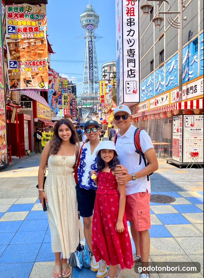 Osaka Walking Tours (Private & Group)