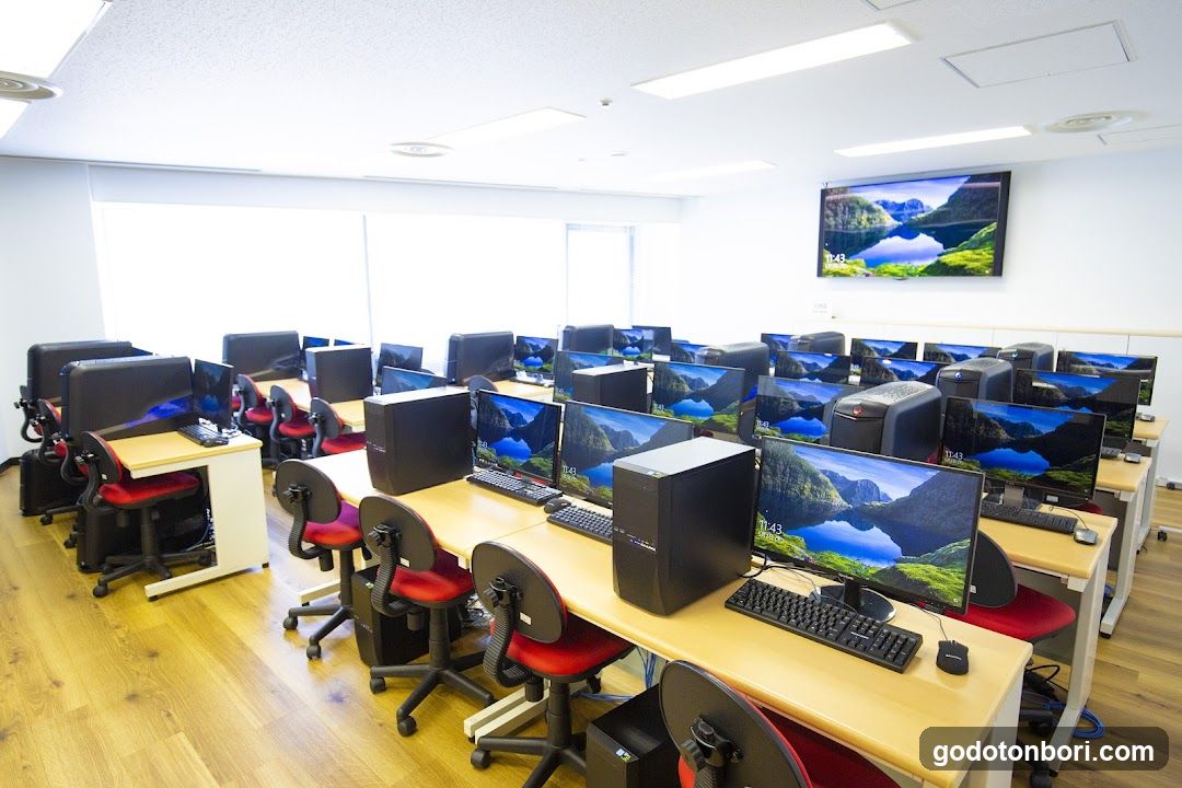 Vantan game Academy Osaka School