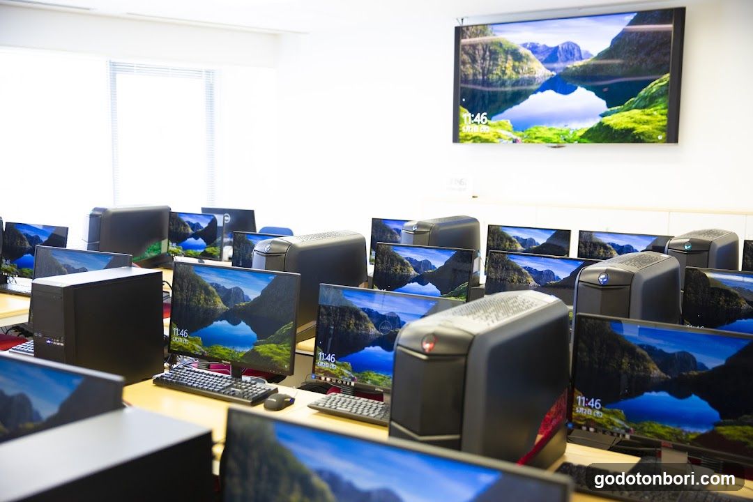 Vantan game Academy Osaka School