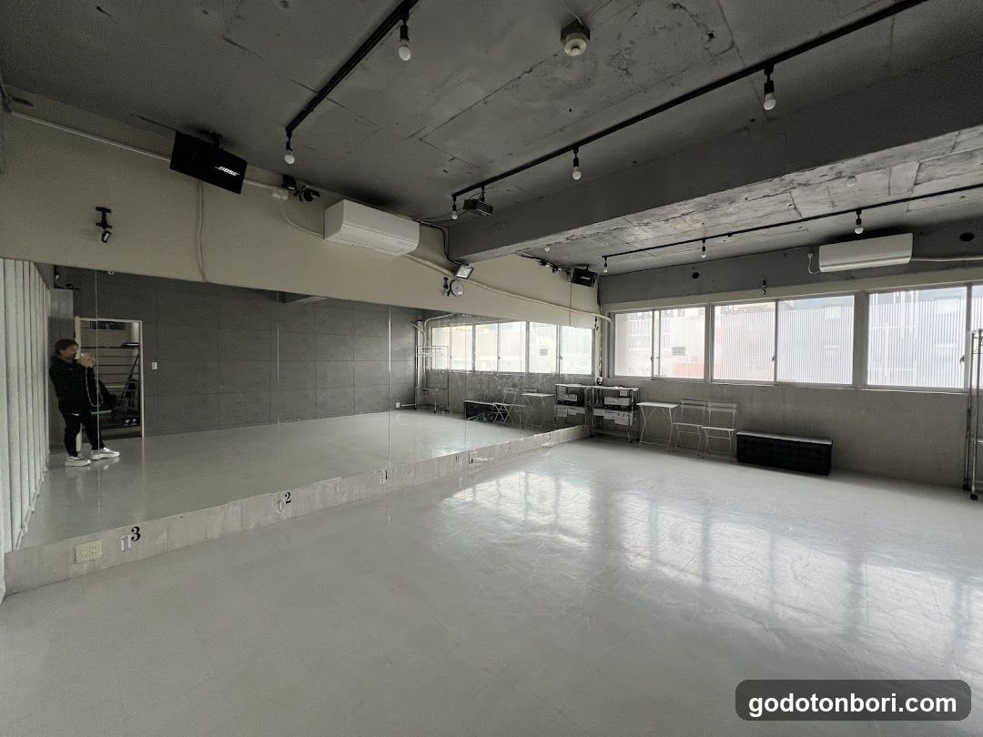 Dance studio Vox Japan studio
