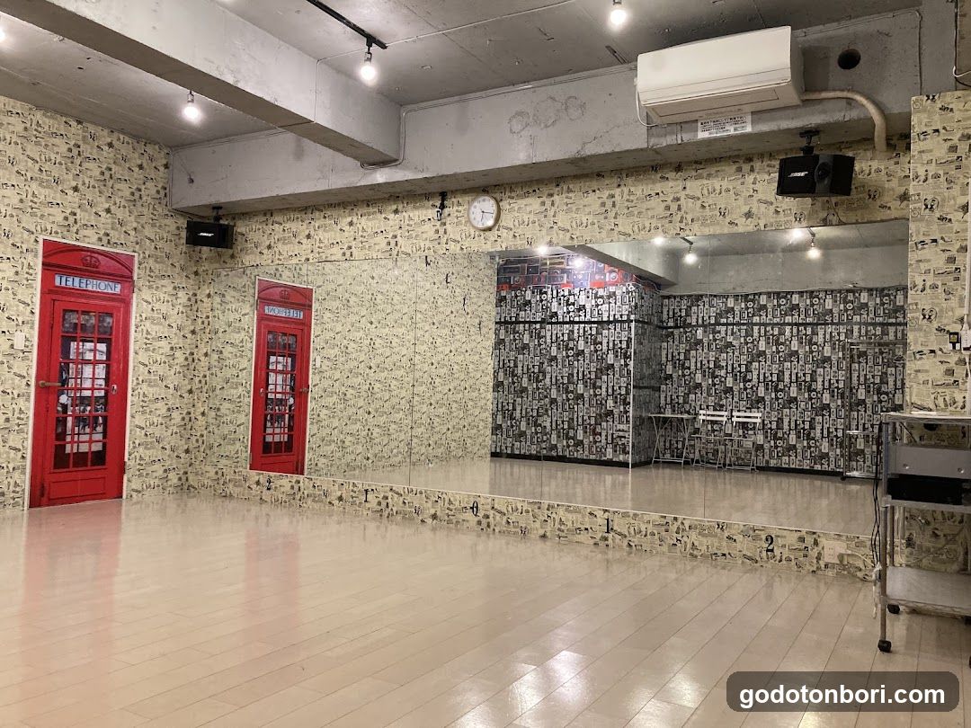 Dance studio Vox Japan studio
