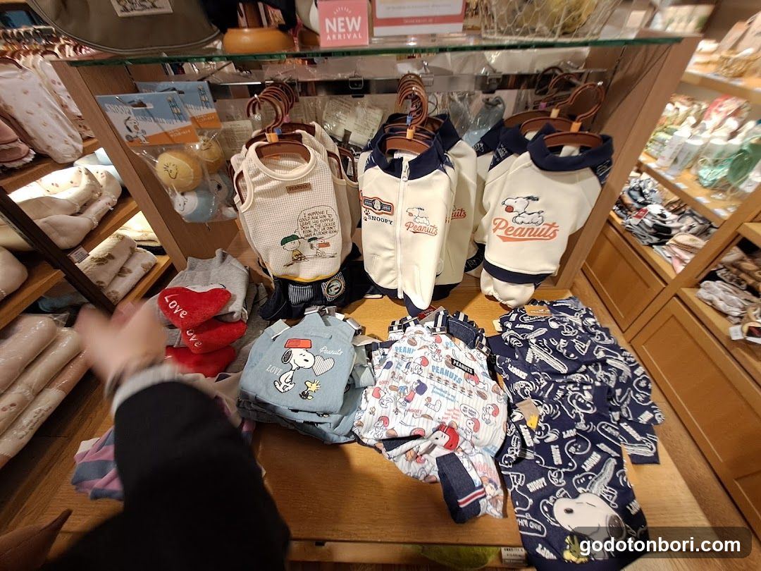 Pet Paradise Shinsaibashi