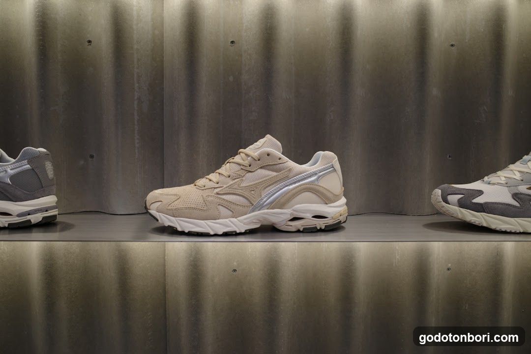 MIZUNO Shop Shinsaibashi