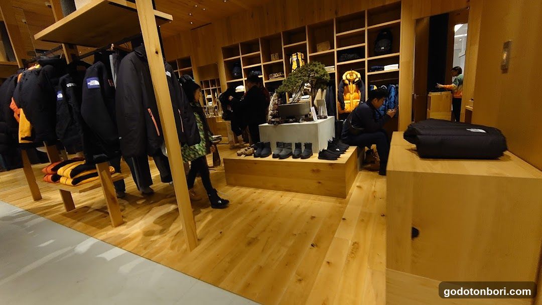 THE NORTH FACE UNLIMITED Shinsaibashi PARCO Store