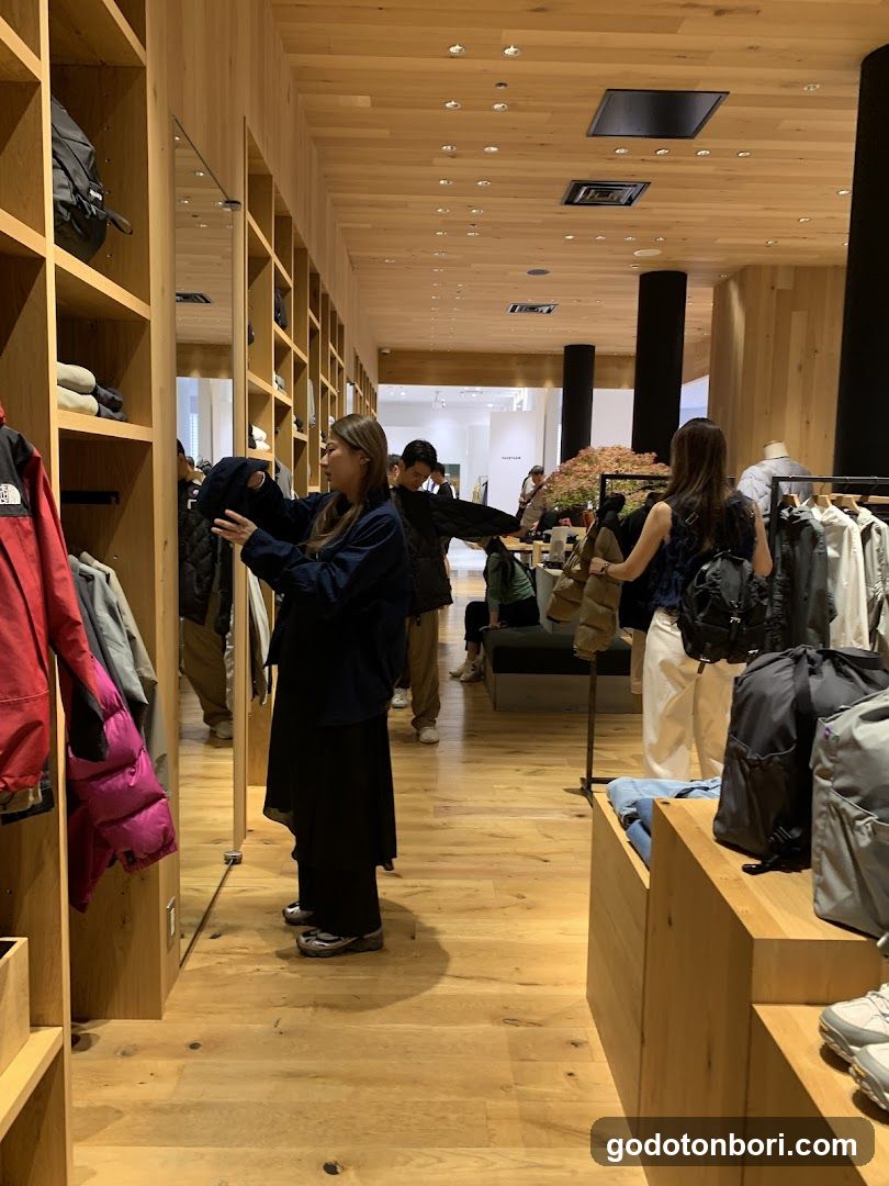 THE NORTH FACE UNLIMITED Shinsaibashi PARCO Store