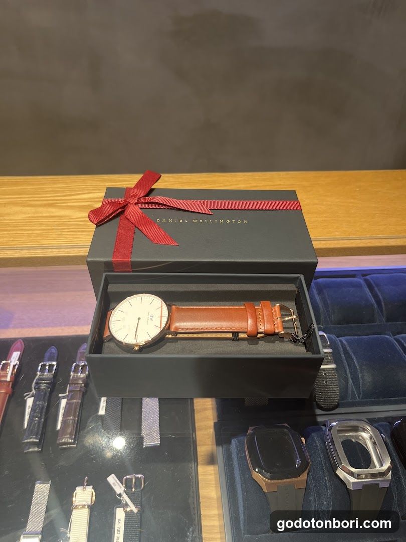 Daniel Wellington Shinsaibashi Store
