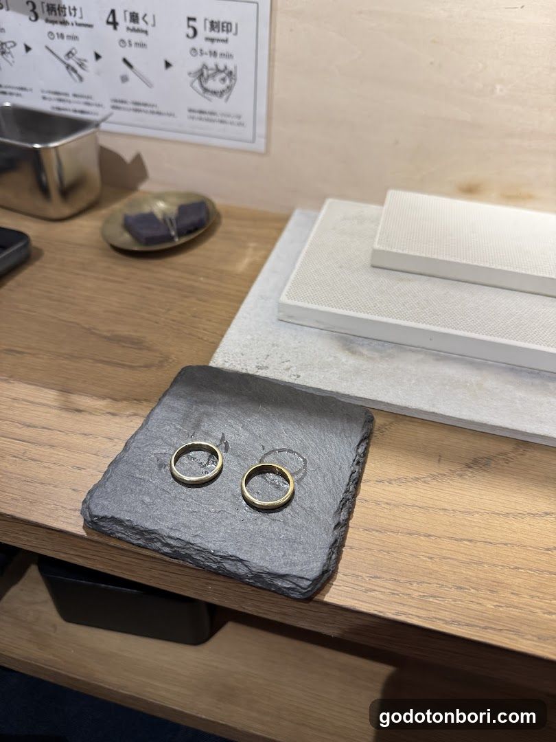 Ring Display on Slate