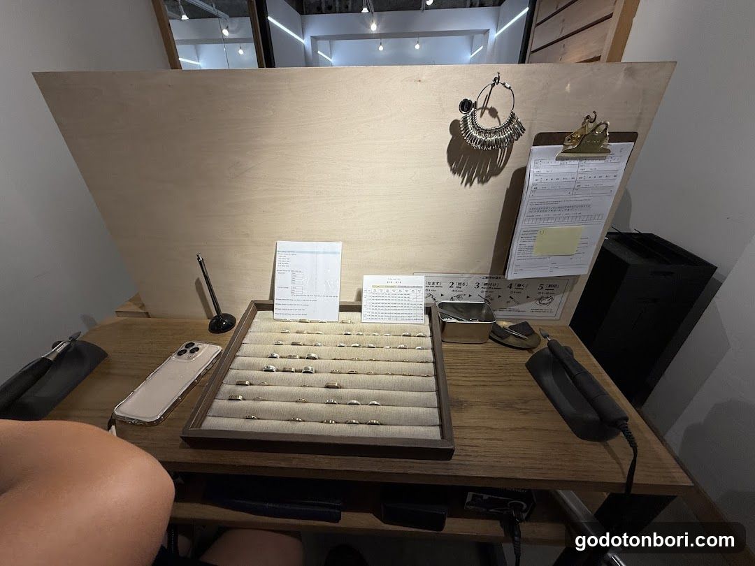 Jewelry Display Desk