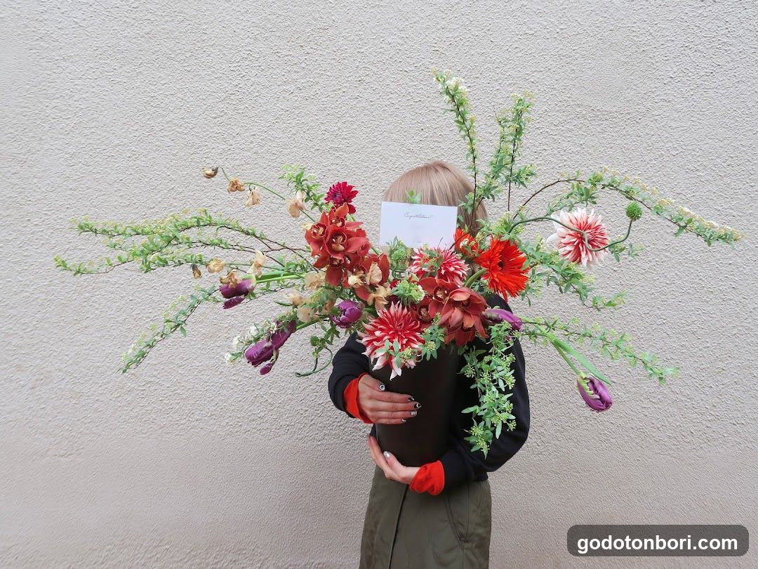 LUVONICAL flower works