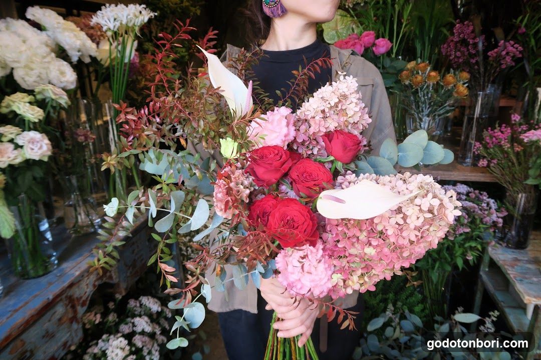 LUVONICAL flower works