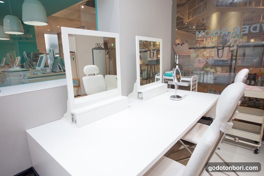 @Cosme store