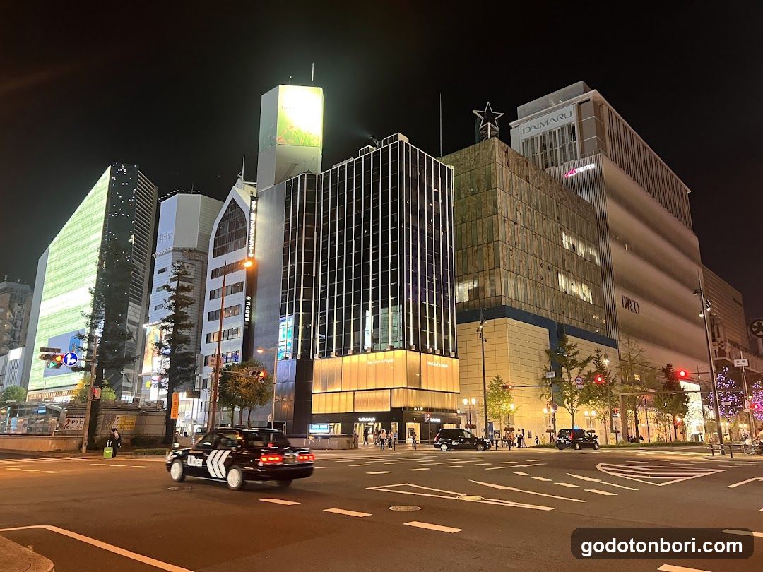 Van Cleef & Arpels (Osaka - Shinsaibashi) ヴァン クリーフ＆アーペル 心斎橋店
