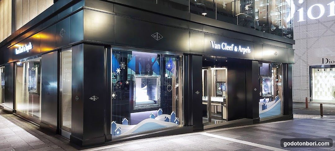 Van Cleef & Arpels (Osaka - Shinsaibashi) ヴァン クリーフ＆アーペル 心斎橋店