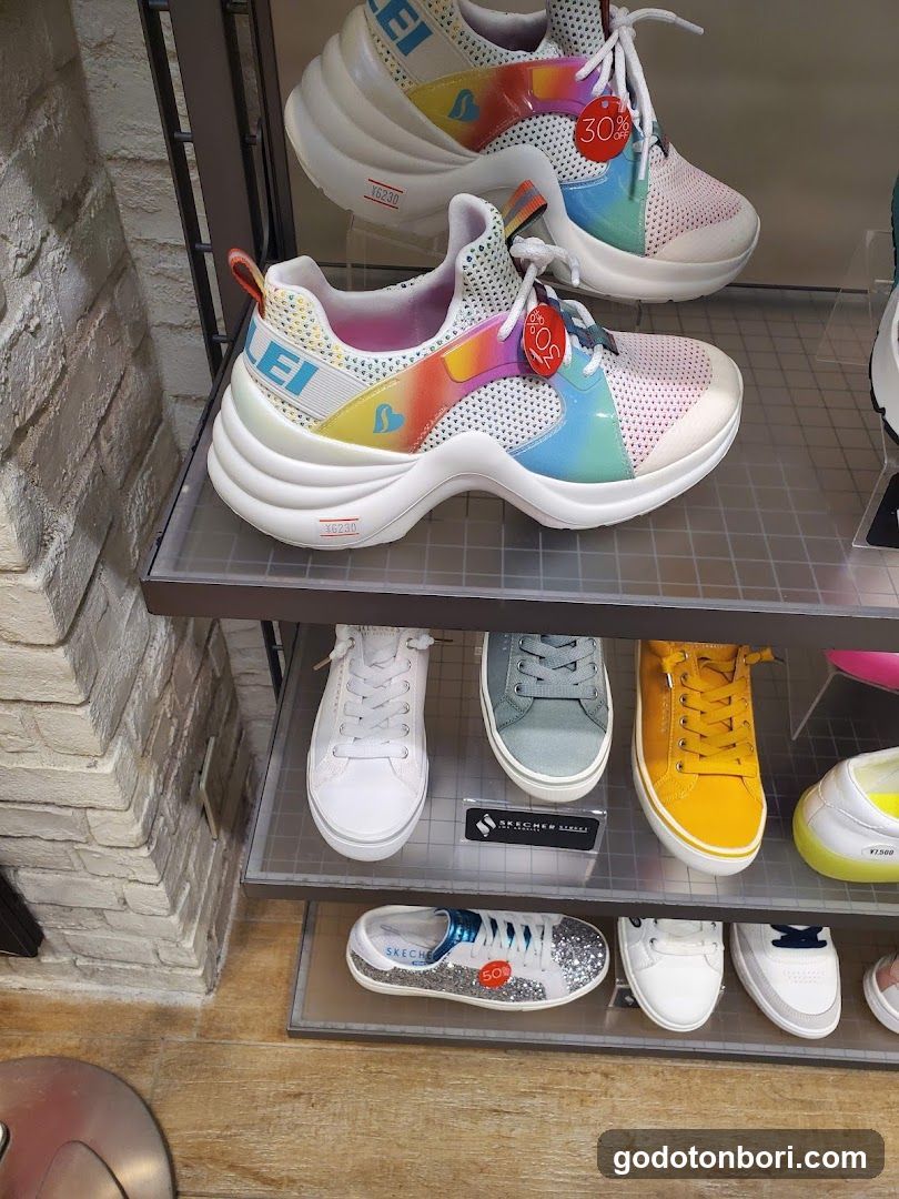 Skechers