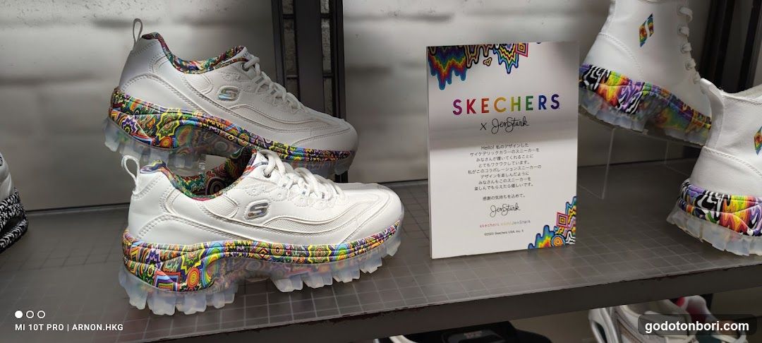 Skechers