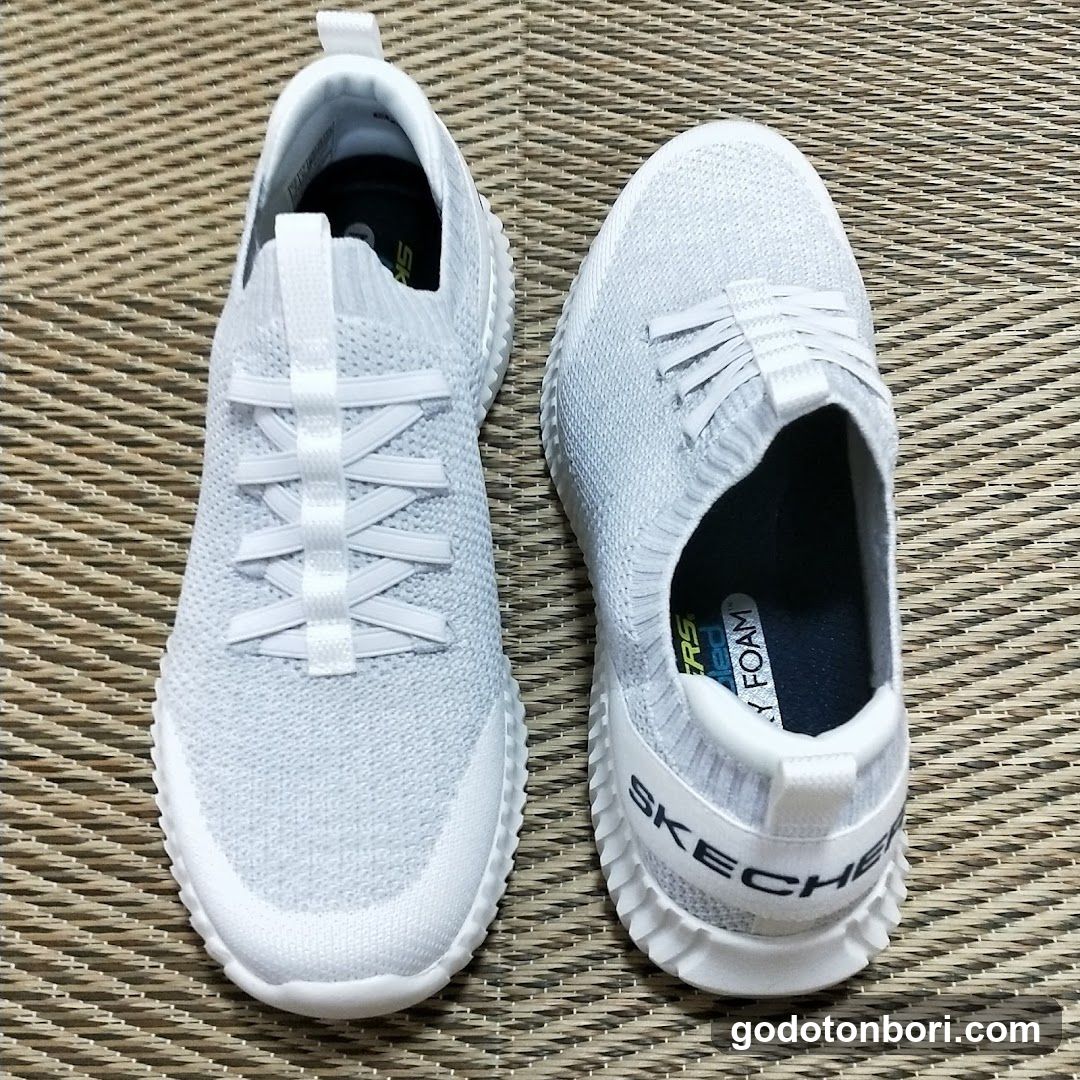 Skechers