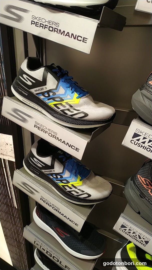Skechers