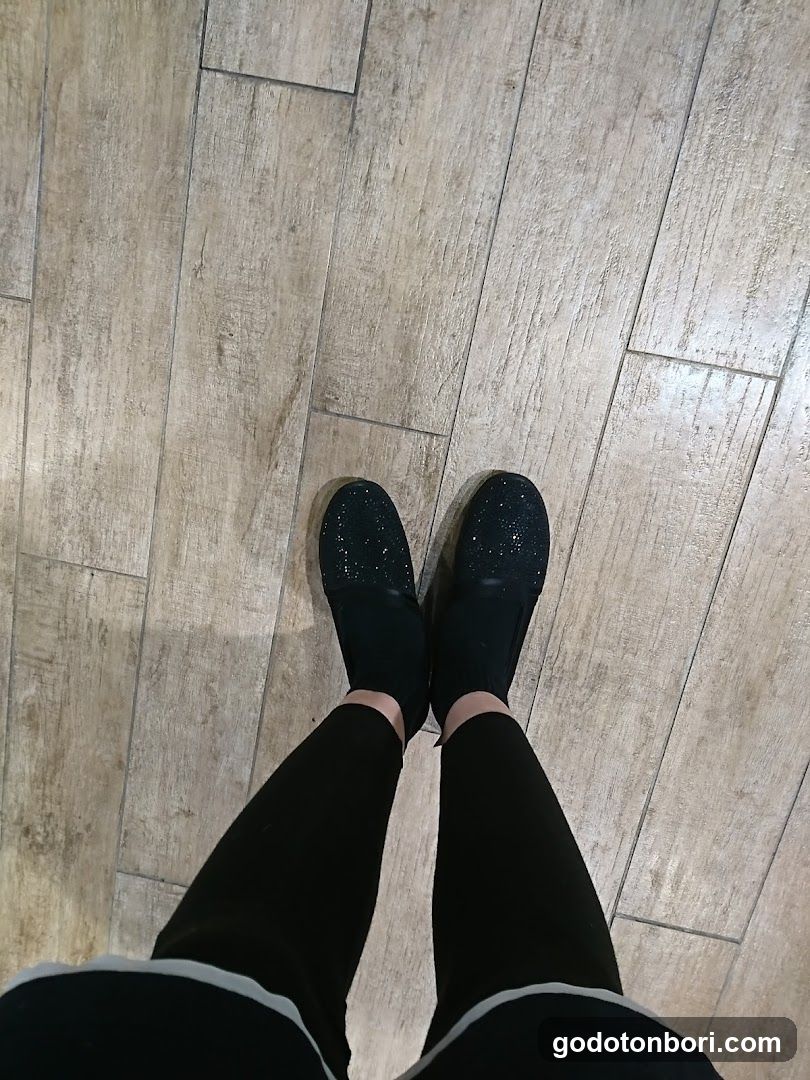 Skechers