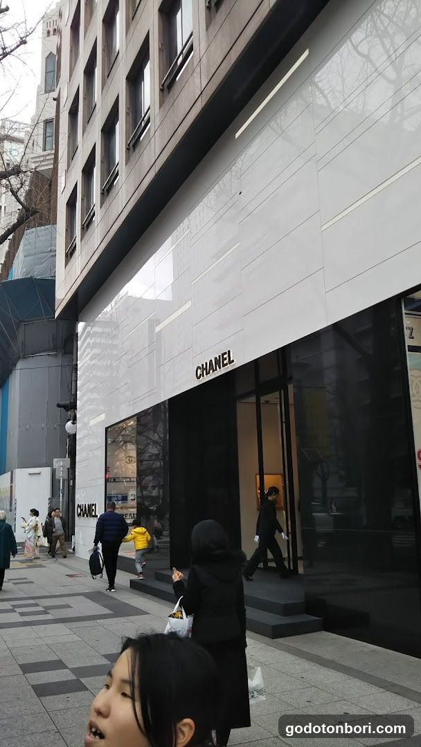 CHANEL Fine Jewelry Daimaru Shinsaibashi Store