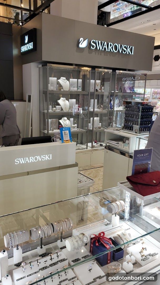 SWAROVSKI Daimaru Shinsaibashi Store