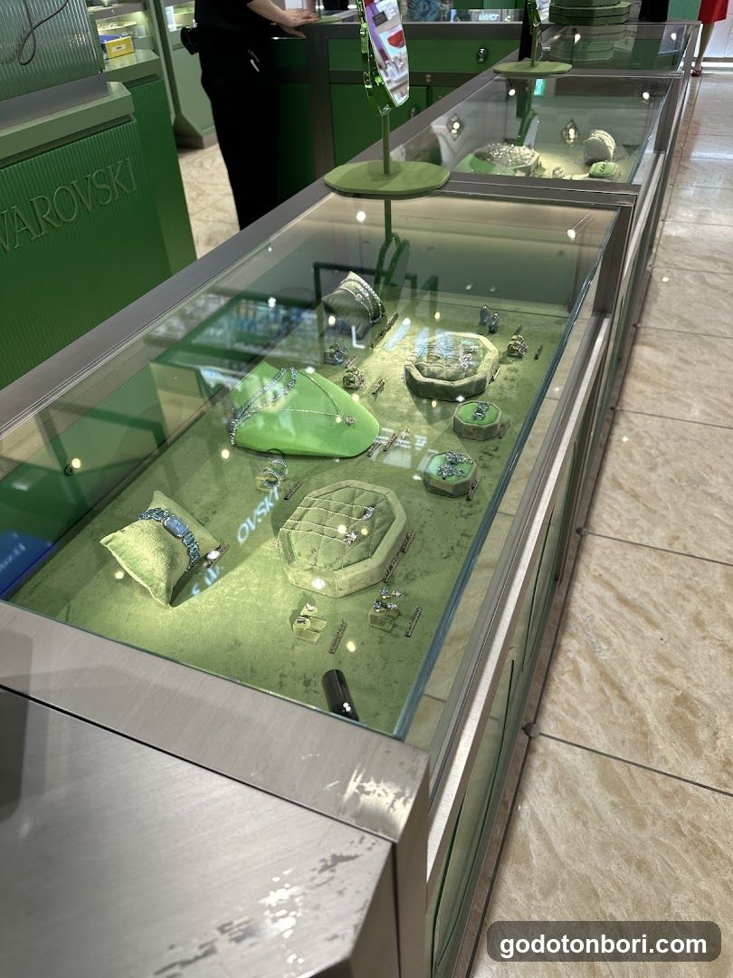 SWAROVSKI Daimaru Shinsaibashi Store