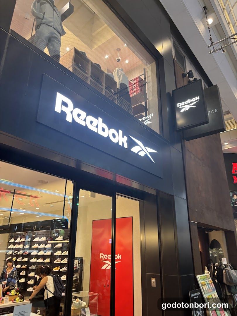 Reebok Store Shinsaibashi