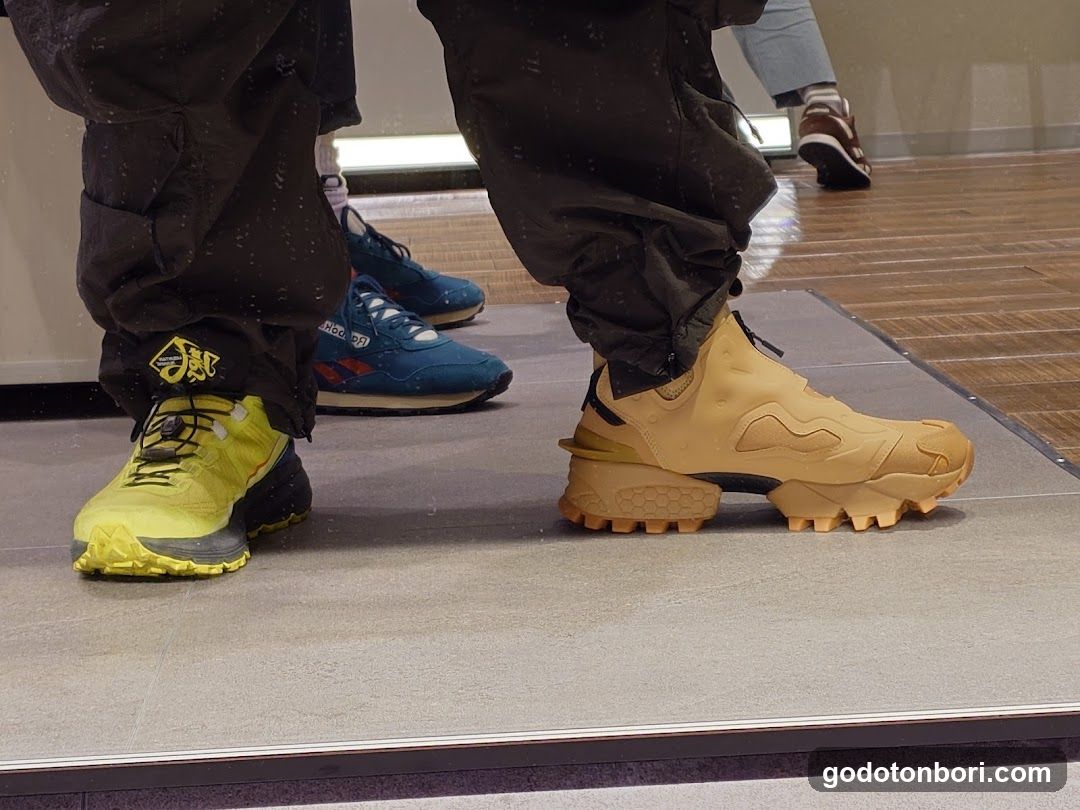 Reebok Store Shinsaibashi
