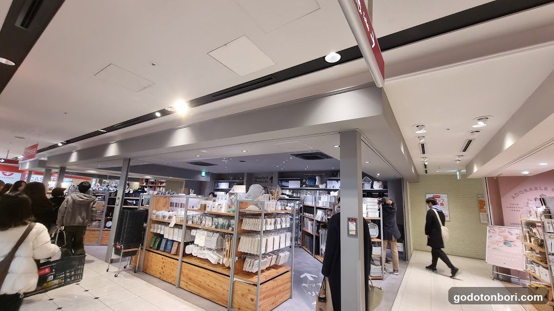 DAISO