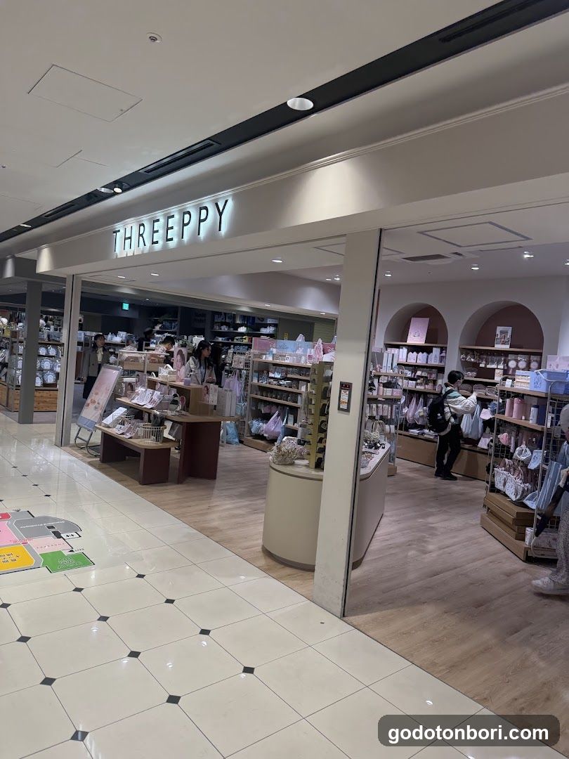 DAISO
