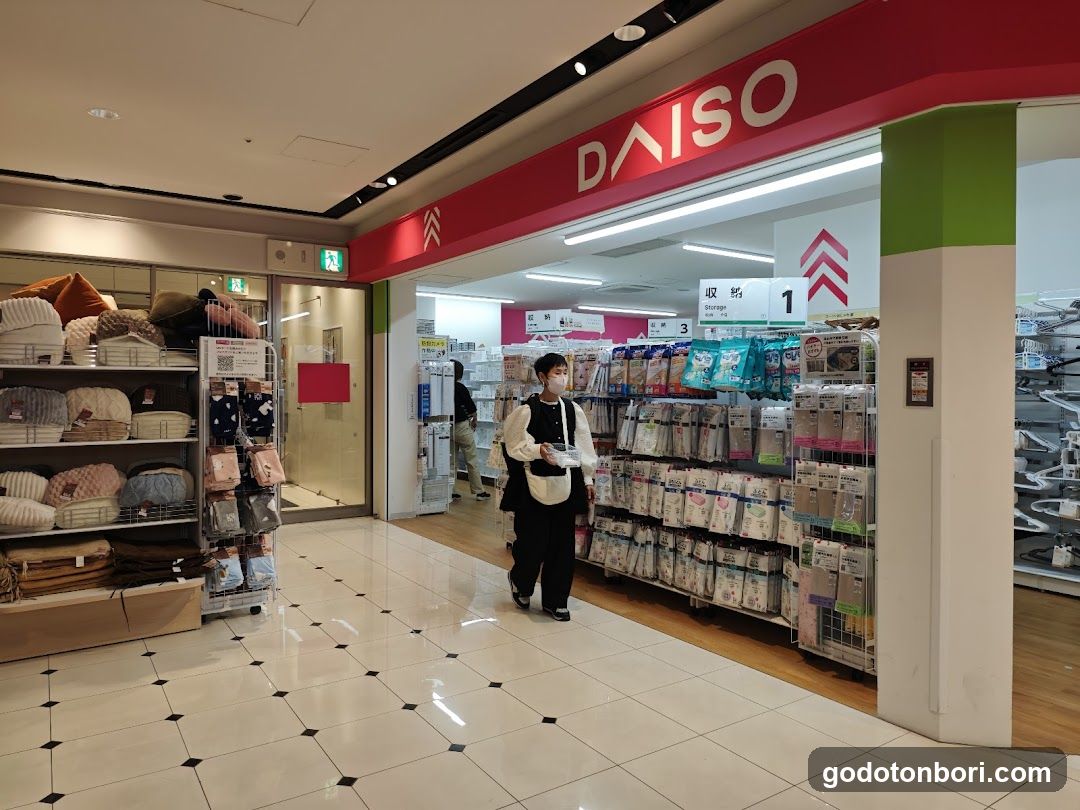 DAISO