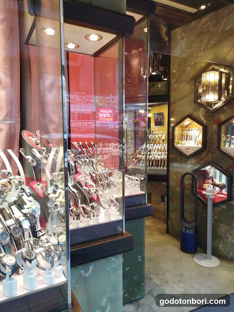 Basel Jewelry Nanba Store