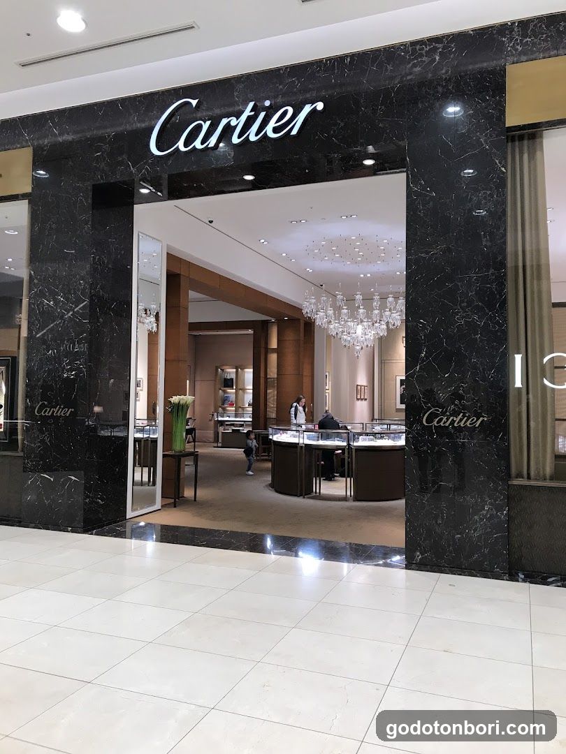 Cartier Daimaru Shinsaibashi Store