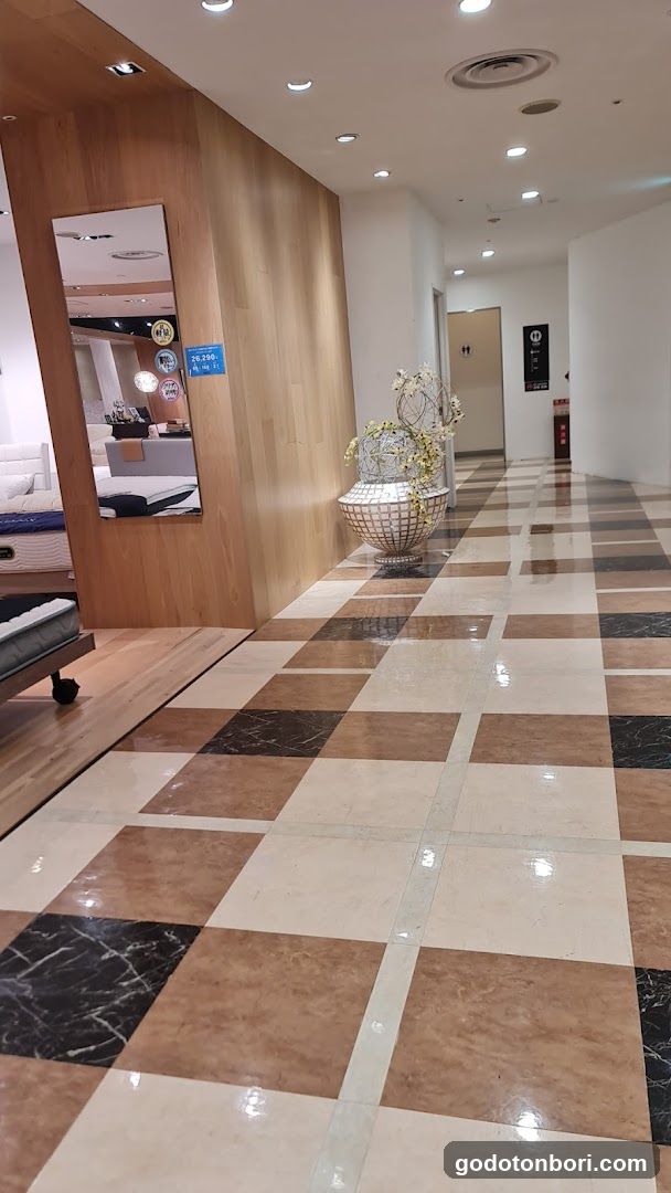 Prayer Room in Daimaru South Bldg. 7th floor