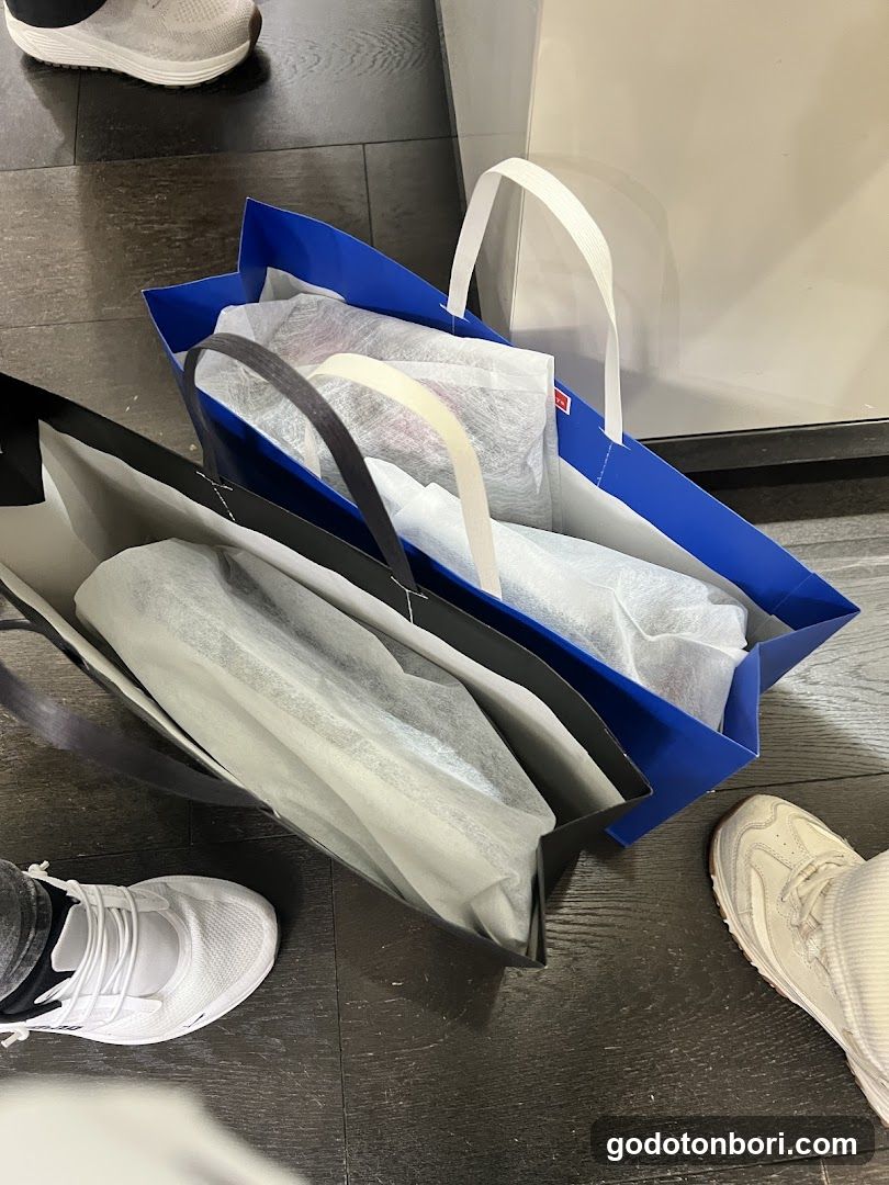 BLUE LABEL CRESTBRIDGE Osaka Takashimaya
