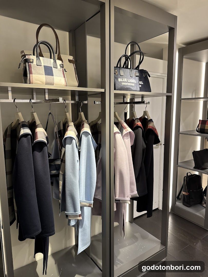 BLUE LABEL CRESTBRIDGE Osaka Takashimaya