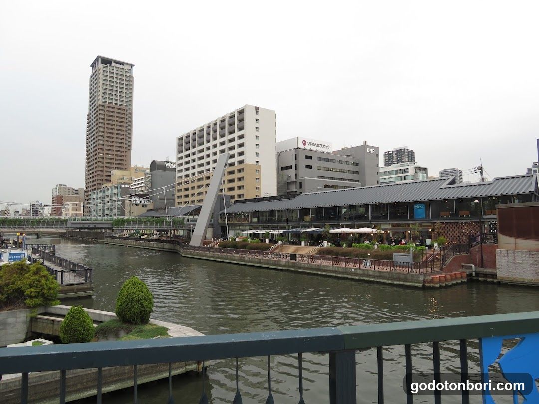 Pandora Shinsaibashi(Pandora 心斎橋店)
