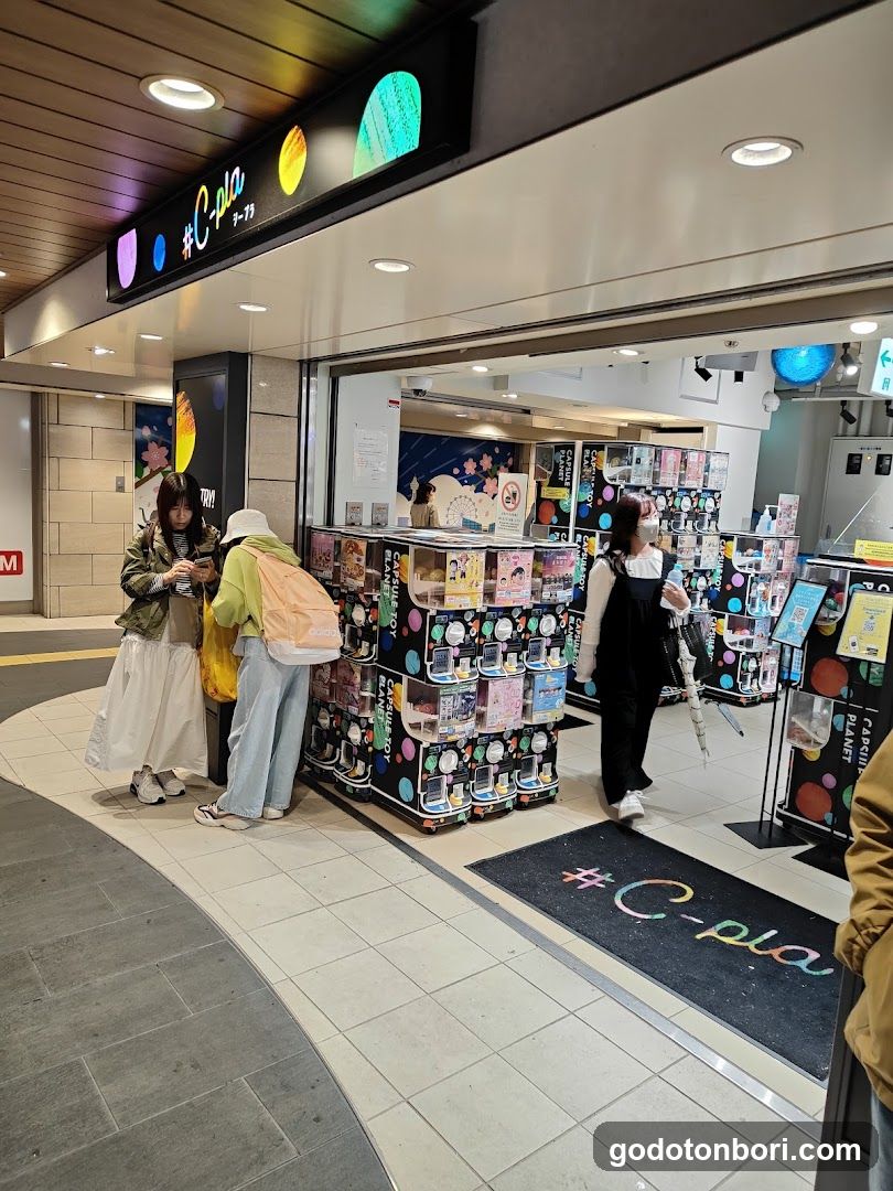 #C-pla ekimoなんば店