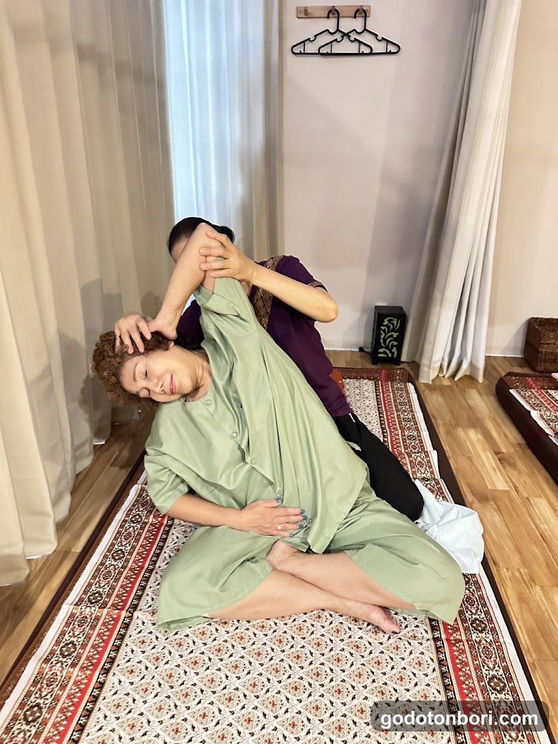 SmileThailand massage osaka スマイルタイランド