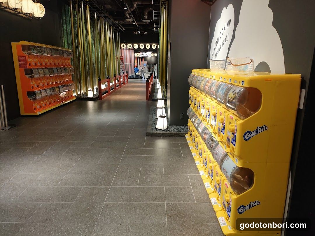 EDION NAMBA MAIN STORE Capsule Toy（Gacha Gacha）Vending Machines
