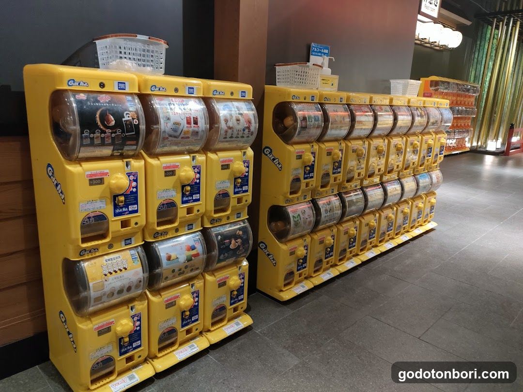 EDION NAMBA MAIN STORE Capsule Toy（Gacha Gacha）Vending Machines