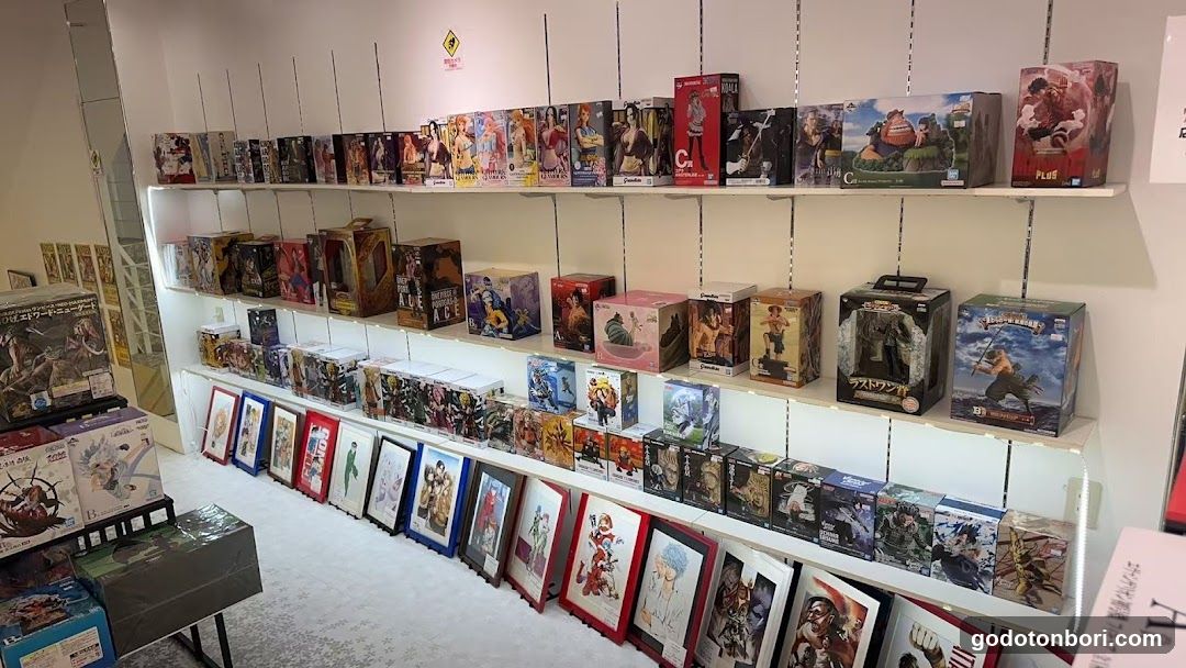 Anime Figures & Pokémon Cards