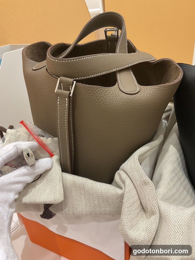 ウォッチニアン買取専門店 なんばマルイ