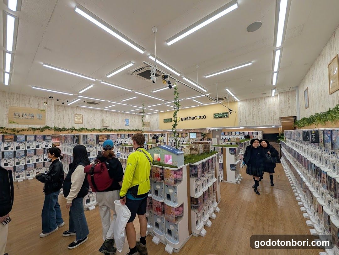 gashacoco Namba Station(Capsule Toy Store)