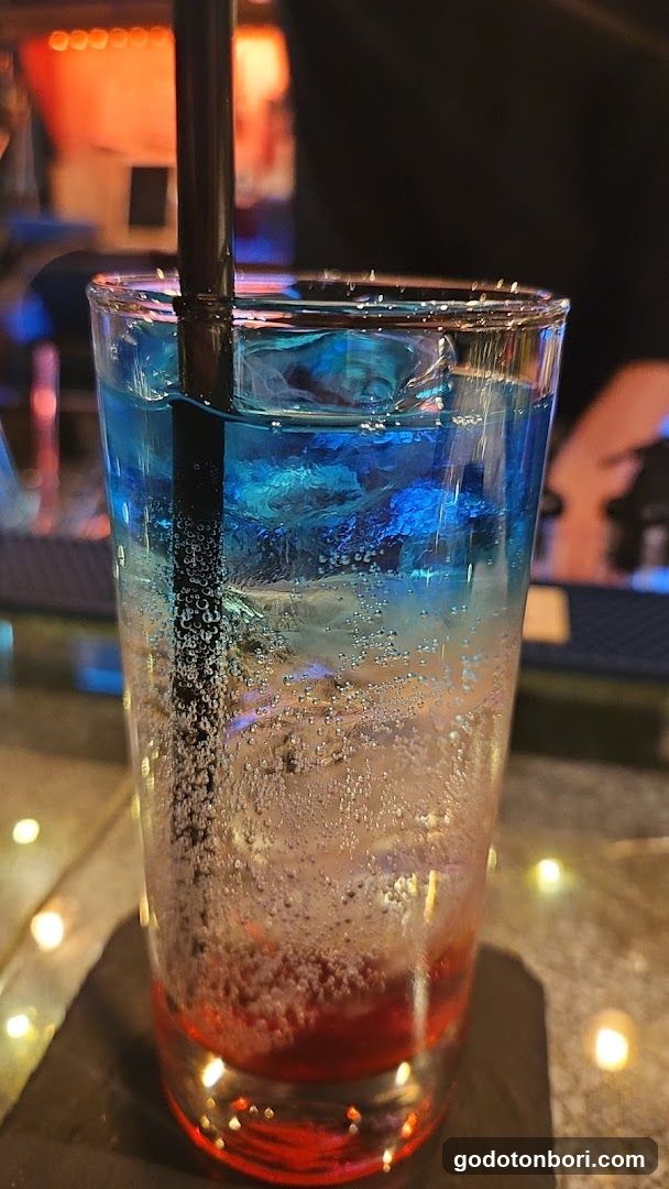 bar moon walk Nanbaten