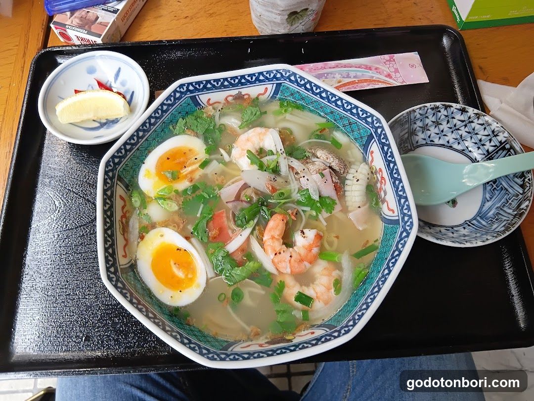 PHO ME HALAL RESTAURANT